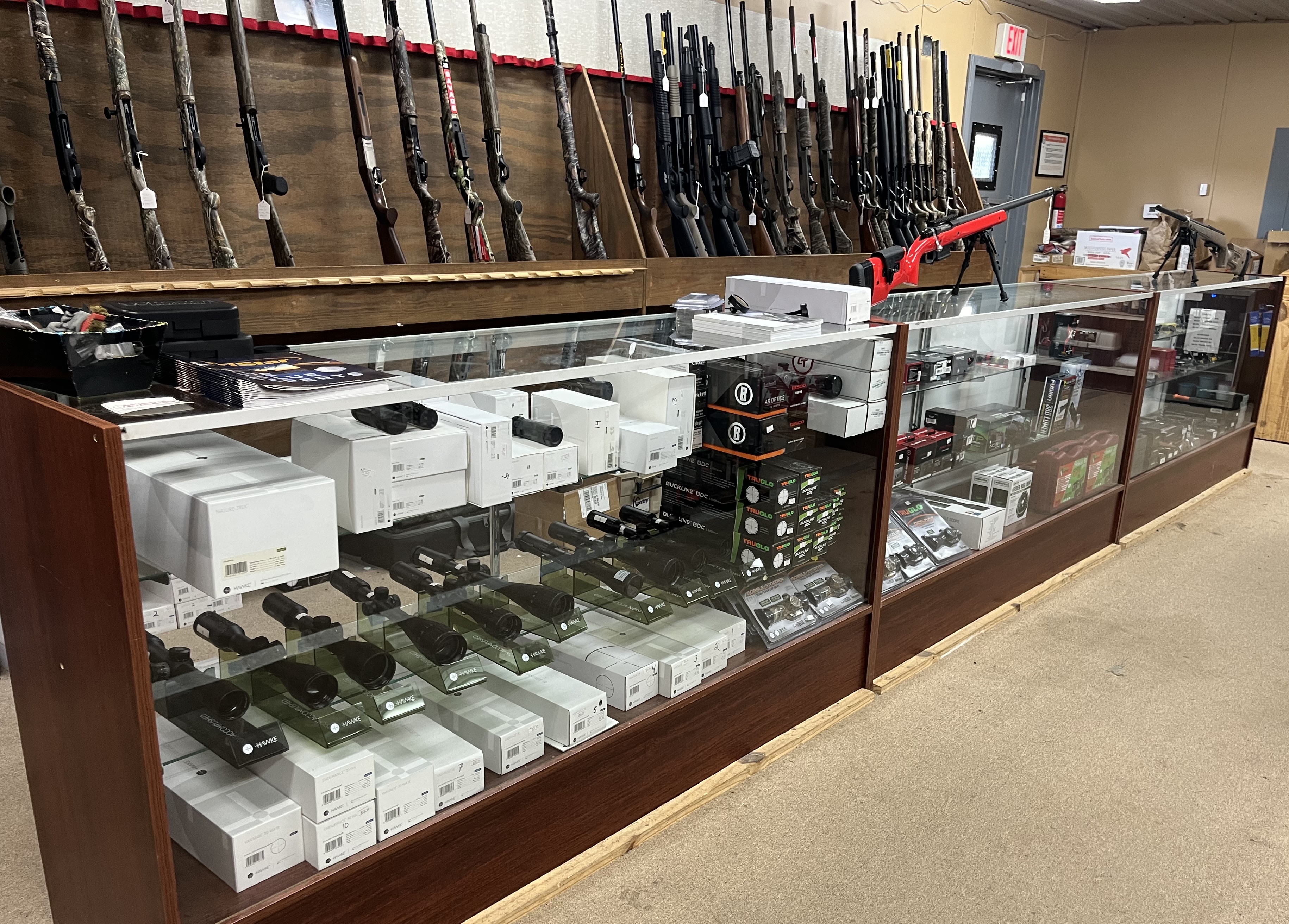 Scopes and optics display case